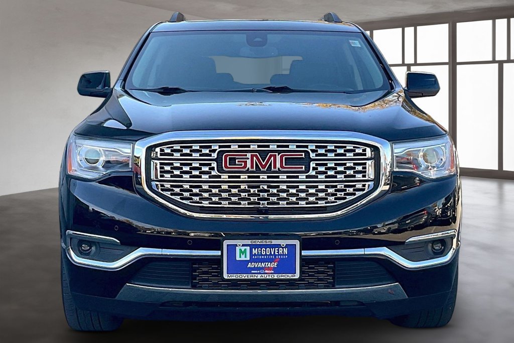 Used 2019 GMC Acadia Denali w/ Technology Package AWD/4WD image 2