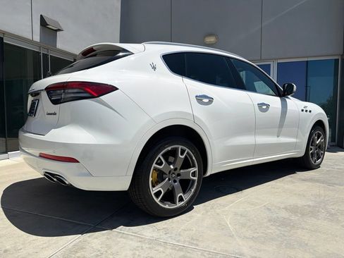 Certified 2023 Maserati Levante GT AWD/4WD image 6