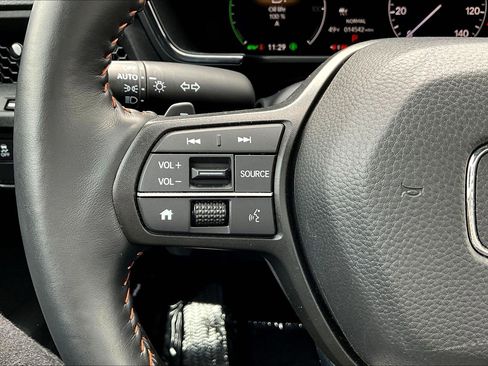 Used 2025 Honda CR-V Sport image 20