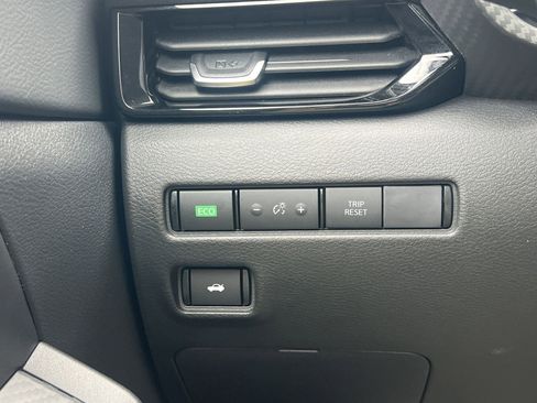 Certified 2025 Nissan Sentra SV w/ All-Weather Package FWD image 14