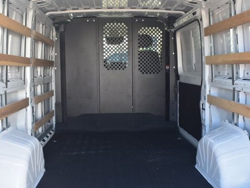 Used 2025 RAM ProMaster 2500 w/ U-Haul Equipment Group FWD image 15