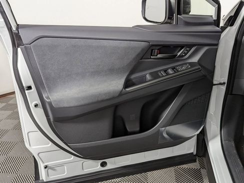 New 2026 Toyota C-HR image 8