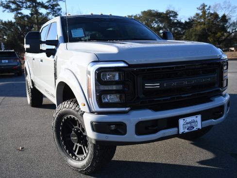 New 2026 Ford F250 Lariat w/ Black Appearance Package image 10