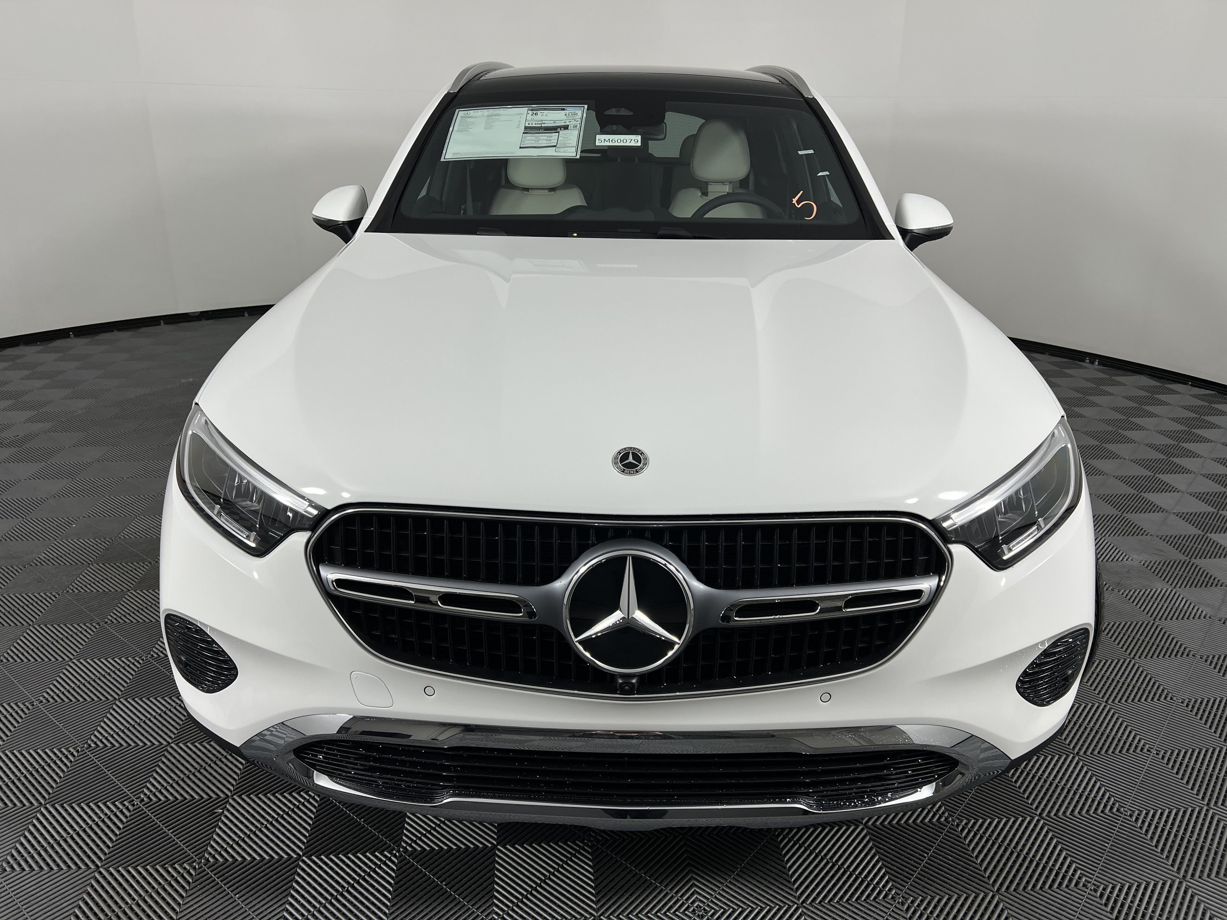 Used 2026 Mercedes-Benz GLC 300 4MATIC image 5