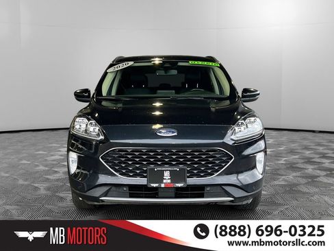 Used 2020 Ford Escape Titanium image 11