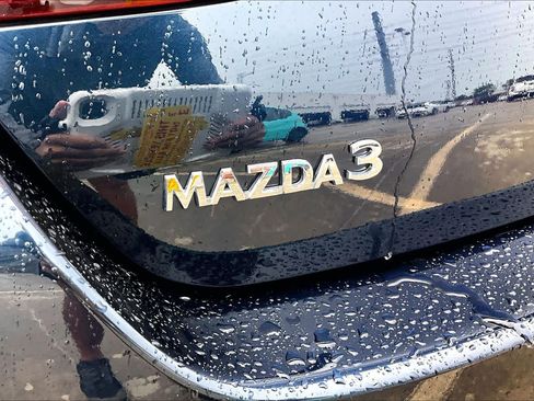 Used 2020 MAZDA MAZDA3 Sedan FWD image 9