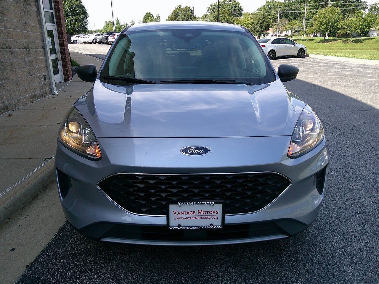 Used 2022 Ford Escape SE FWD image 3