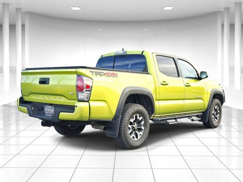 Used 2023 Toyota Tacoma TRD Off-Road w/ TRD Premium Off Road Package image 3