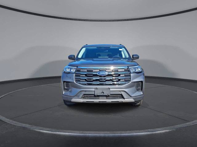 Certified 2025 Ford Explorer Active AWD/4WD image 3