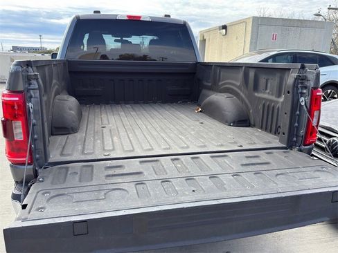 Used 2022 Ford F150 XLT image 11