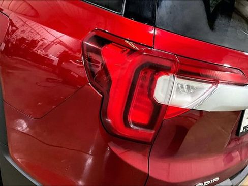 Used 2021 GMC Acadia SLE w/ Driver Convenience Package image 8