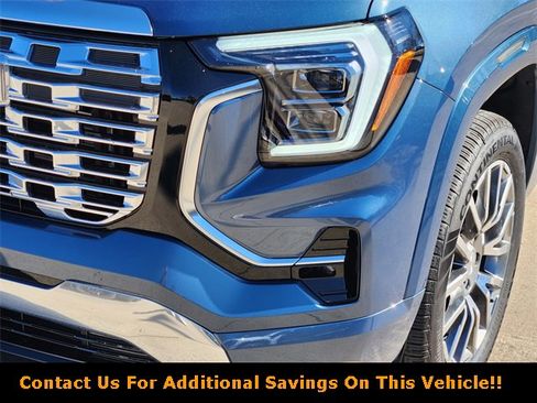 New 2026 GMC Terrain Denali w/ LPO, Black Badging Package image 6