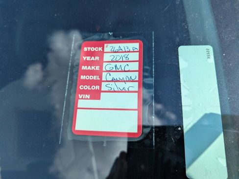 Used 2018 GMC Canyon Denali image 10