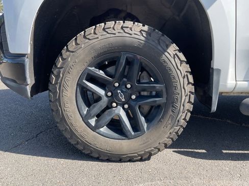 Used 2021 Chevrolet Silverado 1500 LT Trail Boss w/ Bed Protection Package AWD/4WD image 15