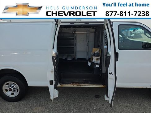 Used 2017 GMC Savana 3500 Extended image 8