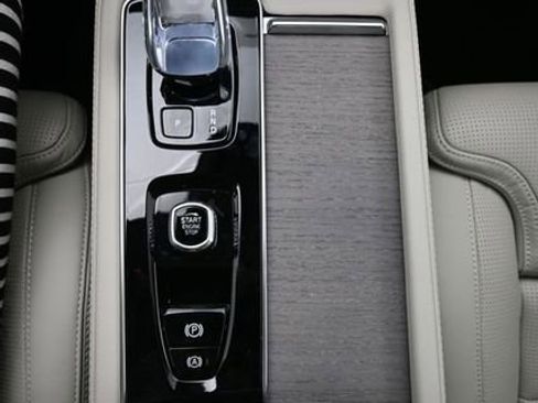 New 2026 Volvo XC90 T8 Ultra AWD/4WD image 14