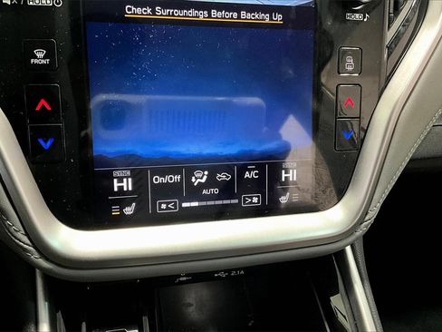 Used 2022 Subaru Outback Premium image 15