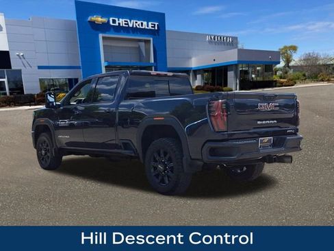 Used 2024 GMC Sierra 2500 AT4 w/ AT4 Premium Plus Package AWD/4WD image 25