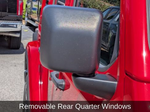 Used 2024 Jeep Wrangler Unlimited Sahara AWD/4WD image 12
