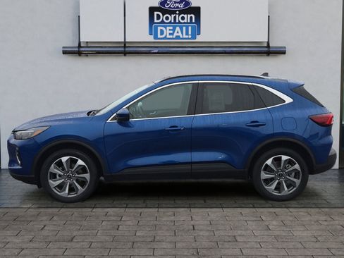 Used 2023 Ford Escape Platinum image 6