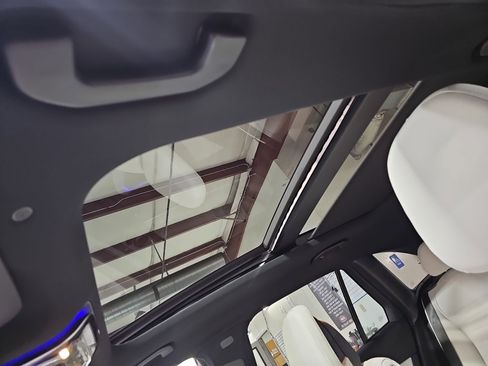 New 2026 Mercedes-Benz GLC 300 image 32