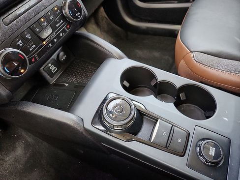 Used 2024 Ford Bronco Sport Outer Banks w/ Tech Package image 12