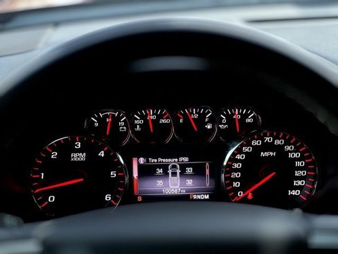 Used 2015 GMC Sierra 1500 SLE w/ SLE Value Package image 36