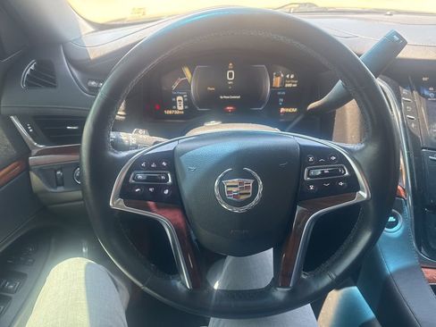 Used 2015 Cadillac Escalade Luxury AWD/4WD image 15