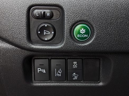 Used 2016 Honda Pilot Touring image 26