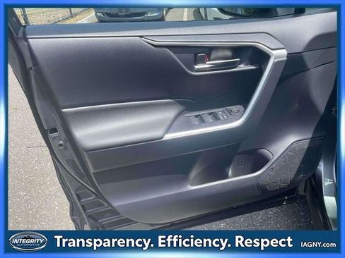 Used 2024 Toyota RAV4 SE w/ Weather & Moonroof Package AWD/4WD image 19