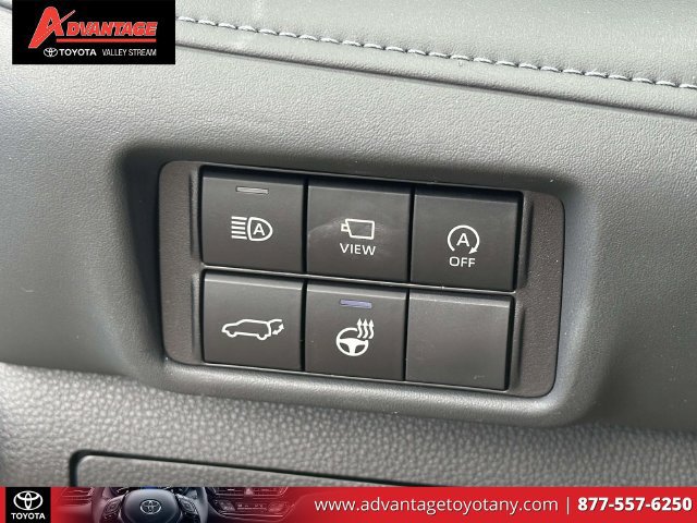 Used 2024 Toyota Highlander Platinum AWD/4WD image 25