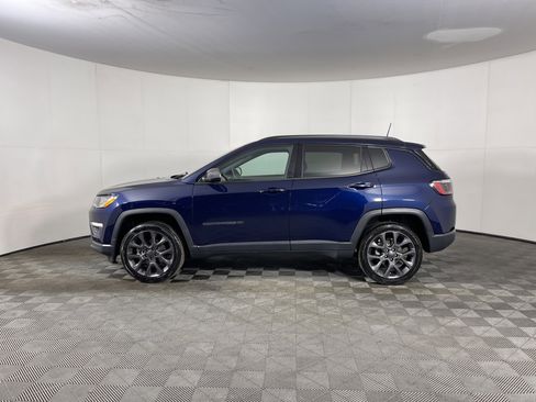 Used 2021 Jeep Compass Latitude image 3