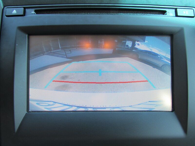 Used 2015 Toyota Camry SE w/ Moonroof Package FWD image 18