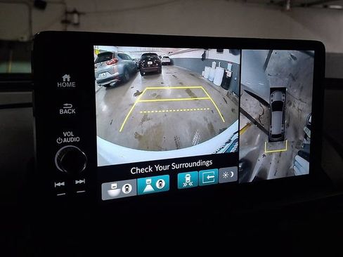 Used 2025 Honda Pilot Black Edition image 19