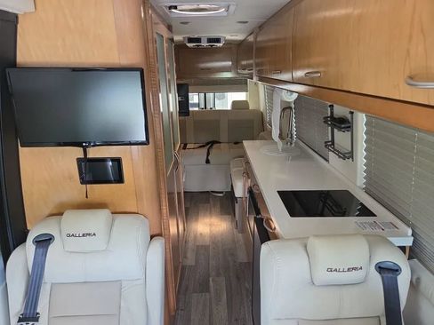 Used 2020 Mercedes-Benz Sprinter 3500 image 9