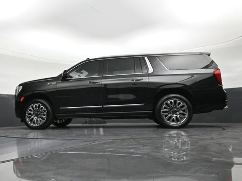Used 2023 GMC Yukon XL Denali Ultimate AWD/4WD image 21