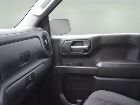 Used 2022 Chevrolet Silverado 1500 Custom w/ Safety Confidence Package image 15