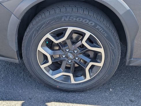 Used 2017 Subaru Crosstrek 2.0i Premium AWD/4WD image 13