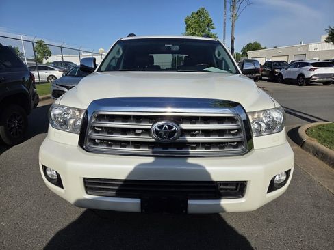 Used 2014 Toyota Sequoia Platinum AWD/4WD image 2