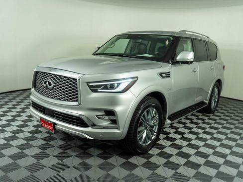 Used 2019 INFINITI QX80 Luxe w/ Proassist Package AWD/4WD image 3
