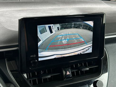 Used 2023 Toyota Corolla LE FWD image 16