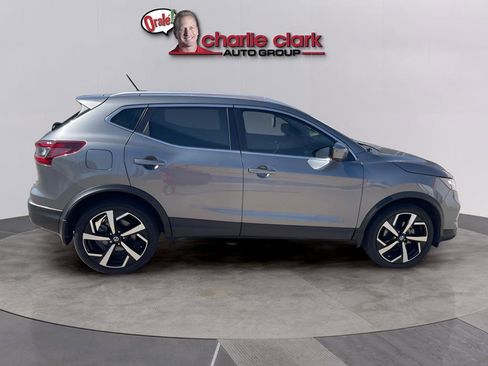 Used 2022 Nissan Rogue Sport SL AWD/4WD image 6
