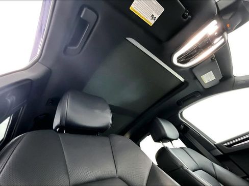 Used 2023 Porsche Macan image 22