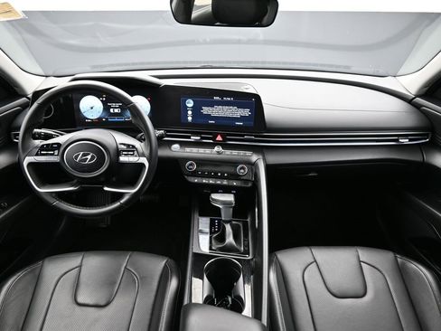 Certified 2023 Hyundai Elantra Limited image 12