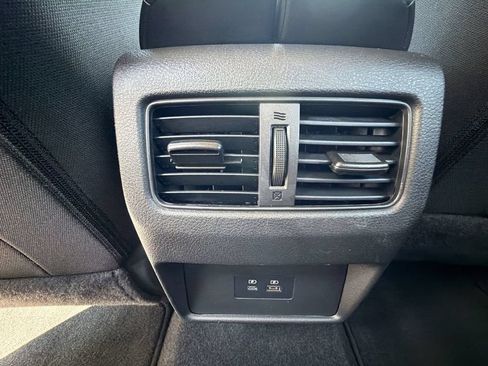 Used 2023 Nissan Rogue SV FWD image 23