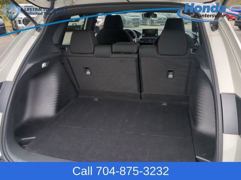 Used 2023 Honda HR-V Sport image 12