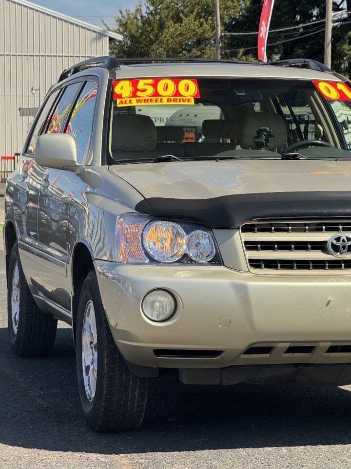 Used 2001 Toyota Highlander 4WD V6 w/ Limited Pkg image 5