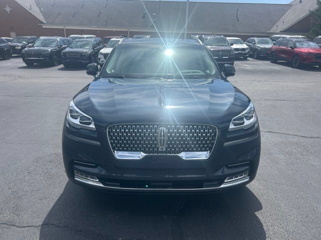 Used 2023 Lincoln Aviator Reserve w/ Equipment Group 201A AWD/4WD image 3