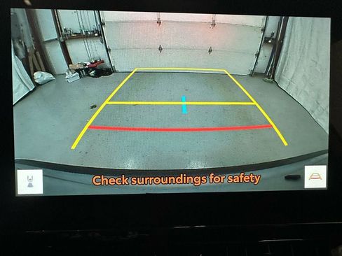 Used 2025 Toyota Corolla Cross XSE w/ Convenience Package image 37