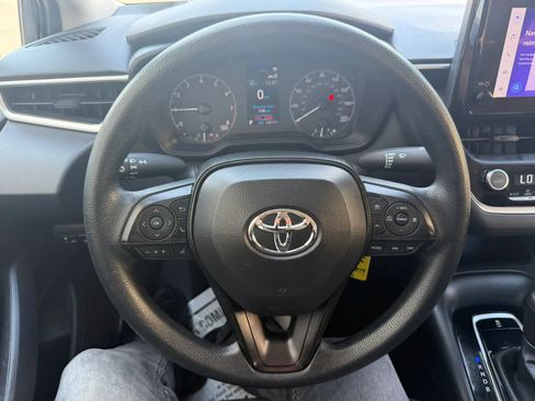 Used 2024 Toyota Corolla LE FWD image 12